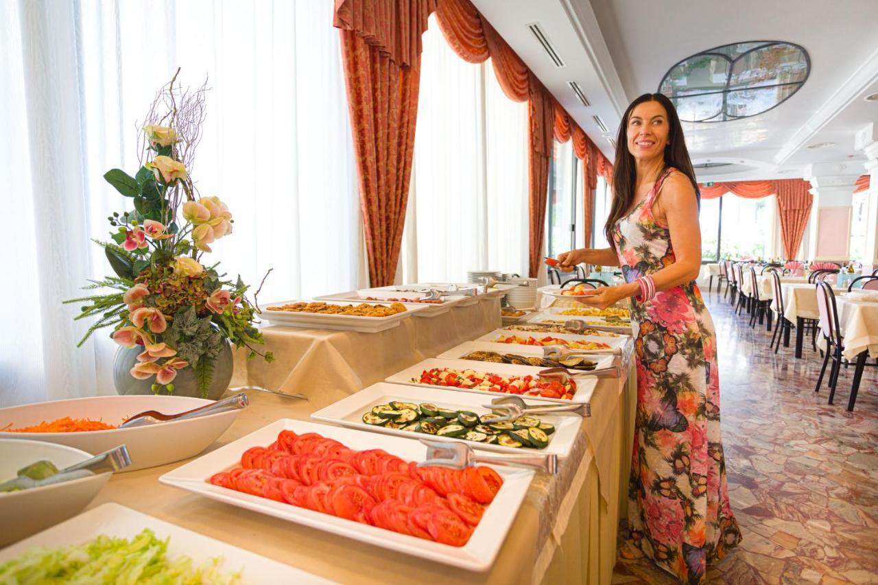 Hotel Pineta 벨레지아아지마리나 외부 사진