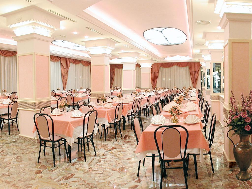 Hotel Pineta 벨레지아아지마리나 외부 사진