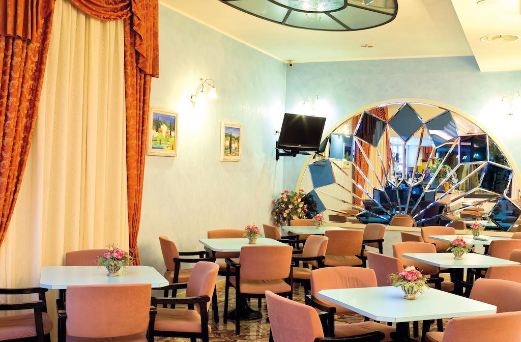 Hotel Pineta 벨레지아아지마리나 외부 사진