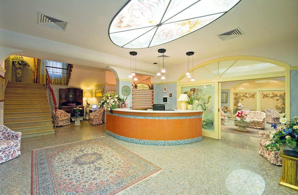 Hotel Pineta 벨레지아아지마리나 외부 사진